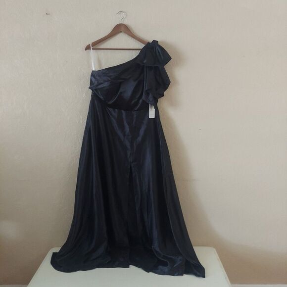 Women's Black Formal Gown Prom Dress One Shoulder High Slit W Pockets NEW Sz 16 - Picture 1 of 8